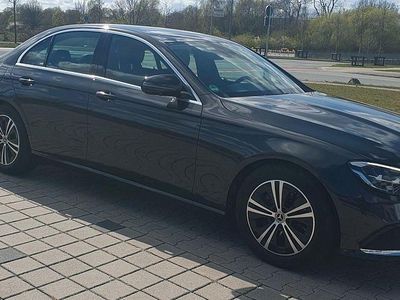 Gebraucht Mercedes E200 Avantgarde 160 PS (117 kW) 2022 Grau Limousine