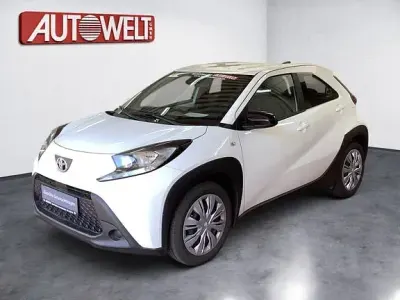 Gebraucht Toyota Aygo X Business Edition 72 PS (52 kW) 2025 Schneeweiß SUV