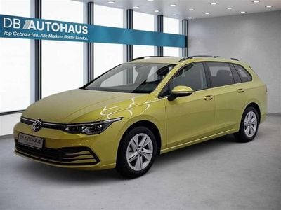 Gelb Gebraucht 2024 VW Golf VIII Life Kombi | 24.870 € (Guter Preis)