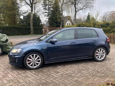 Second-hand VW Golf VII GTD 184 CP (135 kW) 2015 Albastru Berlinǎ