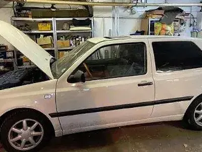 Gebraucht VW Golf III 19 kW (27 PS) 1995 Weiß Kleinwagen