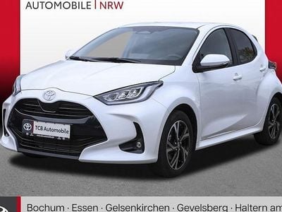 Neu Toyota Yaris Hybrid Comfort 116 PS (85 kW) 2025 Weiß Limousine