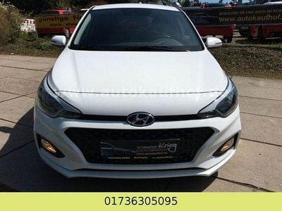 Gebraucht Hyundai i20 Trend 101 PS (74 kW) 2019 Weiß Limousine