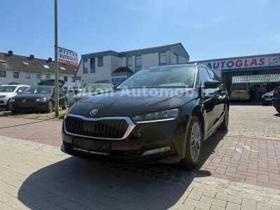 Gebraucht Skoda Octavia Tour 116 PS (85 kW) 2022 Schwarz Kombi