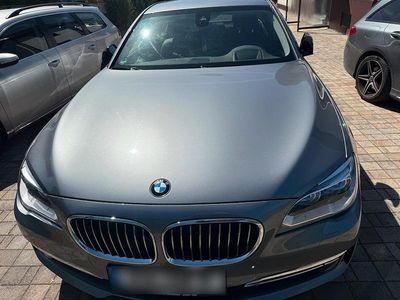 Gebraucht BMW 730 Sport Line 258 PS (189 kW) 2015 Grau Limousine