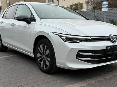 Gebraucht VW Golf VIII 150 PS (110 kW) 2025 Weiß Limousine