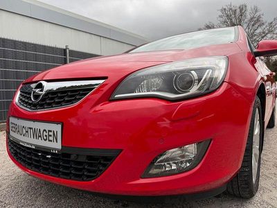 Gebraucht Opel Astra Innovation 116 PS (85 kW) 2011 Rot Limousine