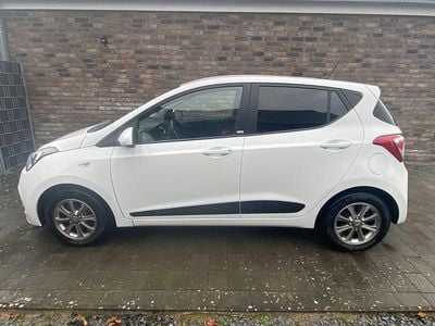 Weiß Gebraucht 2016 Hyundai i10 Style Kleinwagen | 5.700 € (Fairer Preis)