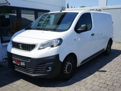 Gebraucht Peugeot Expert Premium 122 PS (89 kW) 2020 Weiß Van