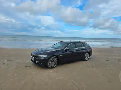 Gebraucht BMW 525 Luxury Line 218 PS (160 kW) 2015 Schwarz Kombi
