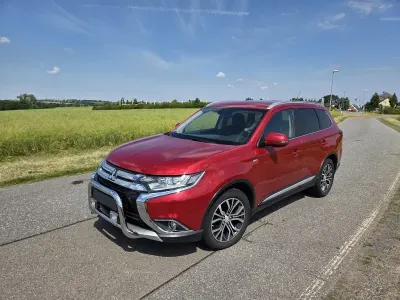 Gebraucht Mitsubishi Outlander Top 150 PS (110 kW) 2016 Rot SUV
