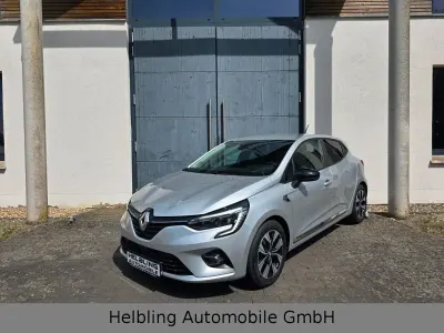 Gebraucht Renault Clio V LIMITED 91 PS (66 kW) 2021 Grau Limousine