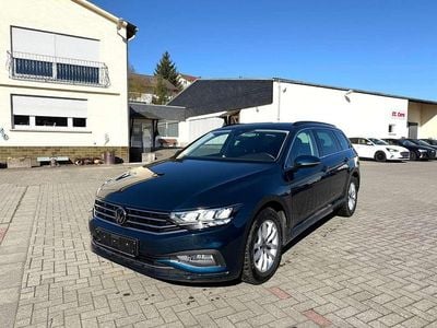 Gebraucht VW Passat Business 150 PS (110 kW) 2023 Aquamarinblau metallic Kombi