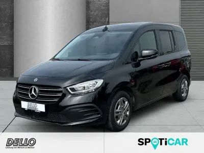 Używany Mercedes T160 Style 102 KM (75 kW) 2022 Czarny Minivan