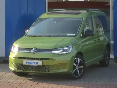 Usata VW Caddy Style 125 CV (91 kW) 2024 Oro Monovolume