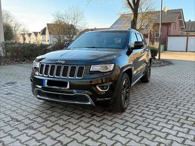 Second-hand Jeep Grand Cherokee Overland 250 CP (183 kW) 2015 Negru SUV