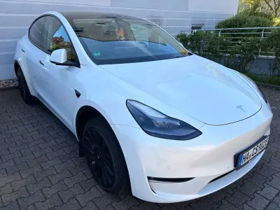 Gebraucht Tesla Model Y Long Range AWD 378 kW (514 PS) 2022 Weiß SUV
