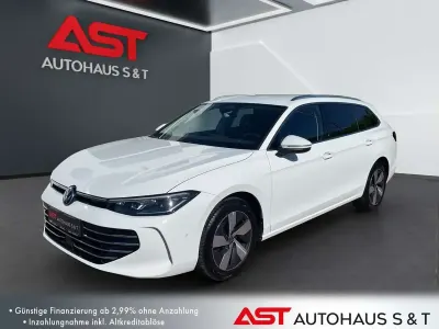 Gebraucht VW Passat Elegance 150 PS (110 kW) 2025 Weiß Kombi