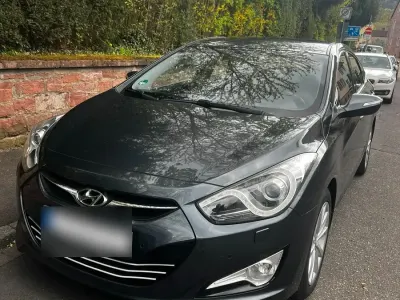 Gebraucht Hyundai i40 Premium 136 PS (100 kW) 2012 Grau Limousine