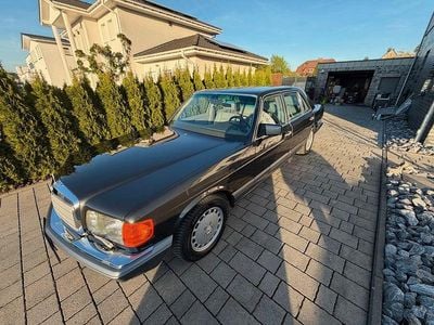 Second-hand Mercedes 560 242 CP (177 kW) 1991 Negru Berlinǎ