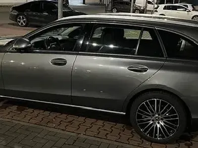 Gebraucht Mercedes C220 200 PS (147 kW) 2022 Grau Limousine