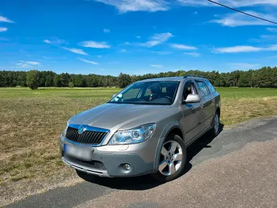 Gebraucht Skoda Octavia Scout 160 PS (117 kW) 2011 Beige Kombi
