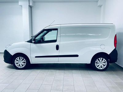 Gebraucht Opel Combo 90 PS (66 kW) 2016 Weiß Van / Kleinbus