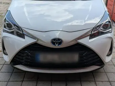 Gebraucht Toyota Yaris Team 75 PS (55 kW) 2018 Weiß Kleinwagen