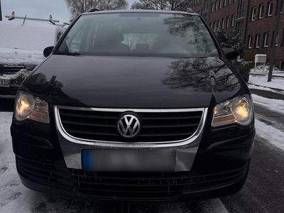 Gebraucht VW Touran 140 PS (102 kW) 2008 Schwarz Van / Kleinbus