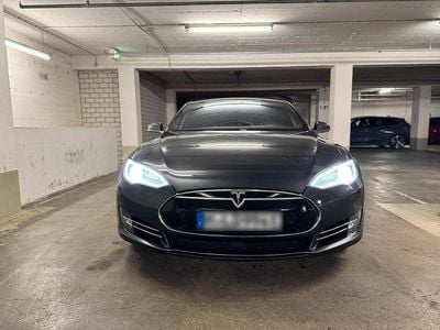 Grau Gebraucht 2015 Tesla Model S Kleinwagen | 18.500 € (Superpreis)