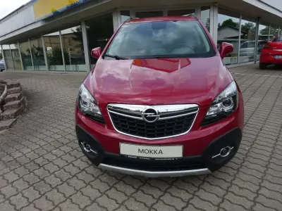 Gebraucht Opel Mokka Innovation 140 PS (102 kW) 2014 Orientrot/velvet red met SUV