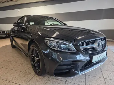 Gebraucht Mercedes C180 AMG line 156 PS (114 kW) 2020 Graphitgrau Cabrio