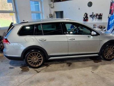Usata VW Golf Alltrack 184 CV (135 kW) 2017 Grigio Station wagon
