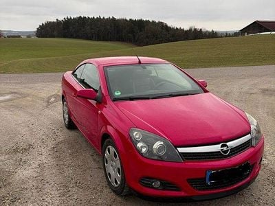 Usata Opel Astra Cabriolet 140 CV (102 kW) 2008 Rosso Cabrio