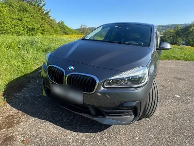 Gebraucht BMW 220 Gran Tourer Sport Line 190 PS (139 kW) 2019 Grau Van / Kleinbus