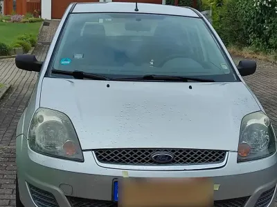 Gebraucht Ford Fiesta Fun X 69 PS (50 kW) 2007 Silber Kleinwagen