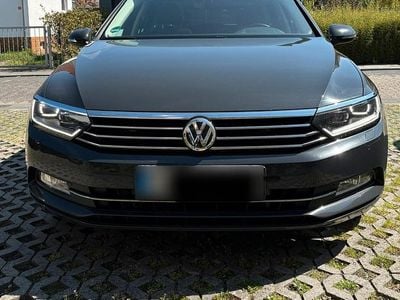 Gebraucht VW Passat Comfortline 150 PS (110 kW) 2018 Grau Kombi