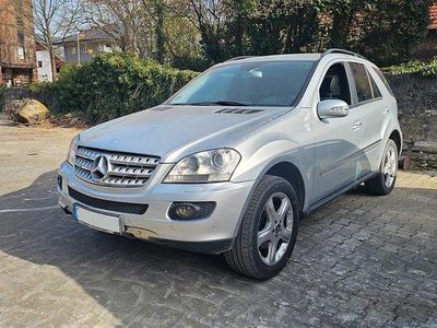 Gebraucht Mercedes ML320 224 PS (164 kW) 2006 Silber SUV