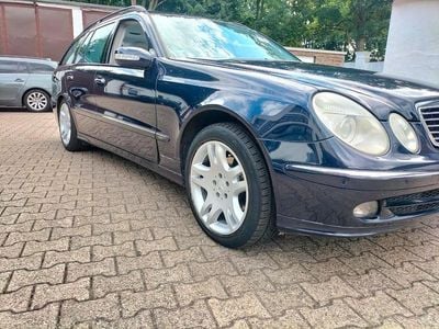 Mercedes E200