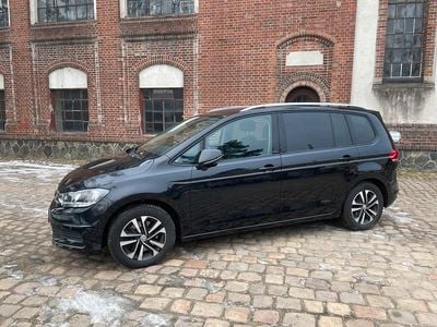 Schwarz Gebraucht 2020 VW Touran IQ Drive Van / Kleinbus | 16.450 € (Guter Preis)