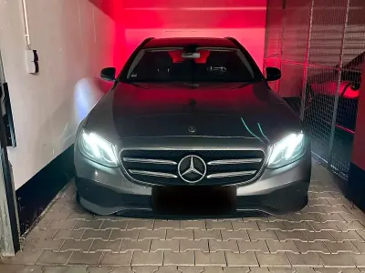 Gebraucht Mercedes E200 184 PS (135 kW) 2019 Grau Kombi