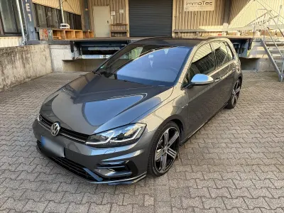 Gebraucht VW Golf VII Active 300 PS (220 kW) 2019 Grau Limousine