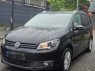 Gebraucht VW Touran 105 PS (77 kW) 2014 Schwarz Van / Kleinbus