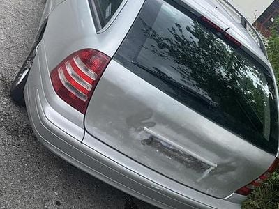 Mercedes C180
