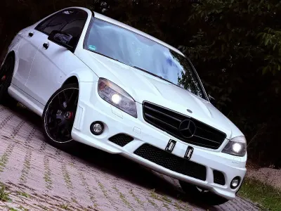 Gebraucht Mercedes C63 AMG AMG 457 PS (336 kW) 2009 Weiß Limousine