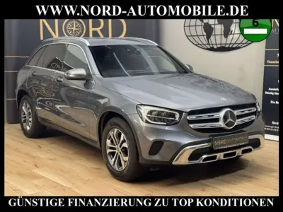 Gebraucht Mercedes GLC220 194 PS (142 kW) 2021 Selenitgrau metallic (metallic) SUV
