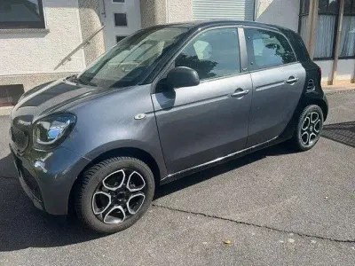 Gebraucht Smart ForFour Passion 71 PS (52 kW) 2018 Grau Kleinwagen