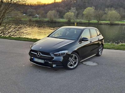 Gebraucht Mercedes B180 AMG 136 PS (100 kW) 2023 Schwarz Van / Kleinbus