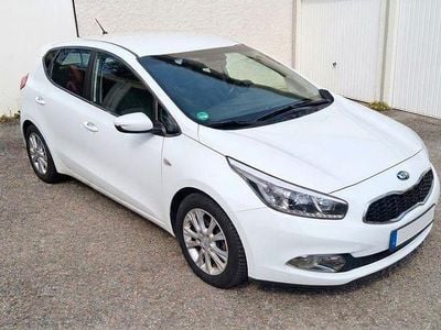 Brugt Kia Ceed FIFA World Cup Edition 135 HK (99 kW) 2013 Hvid Hatchback