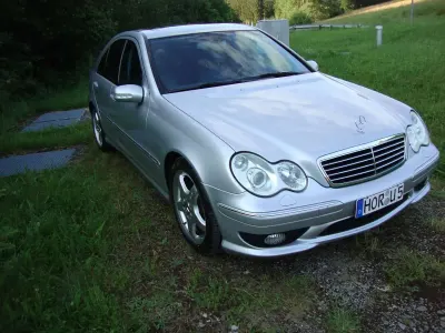 Gebraucht Mercedes C240 Avantgarde 170 PS (125 kW) 2004 Silber Limousine